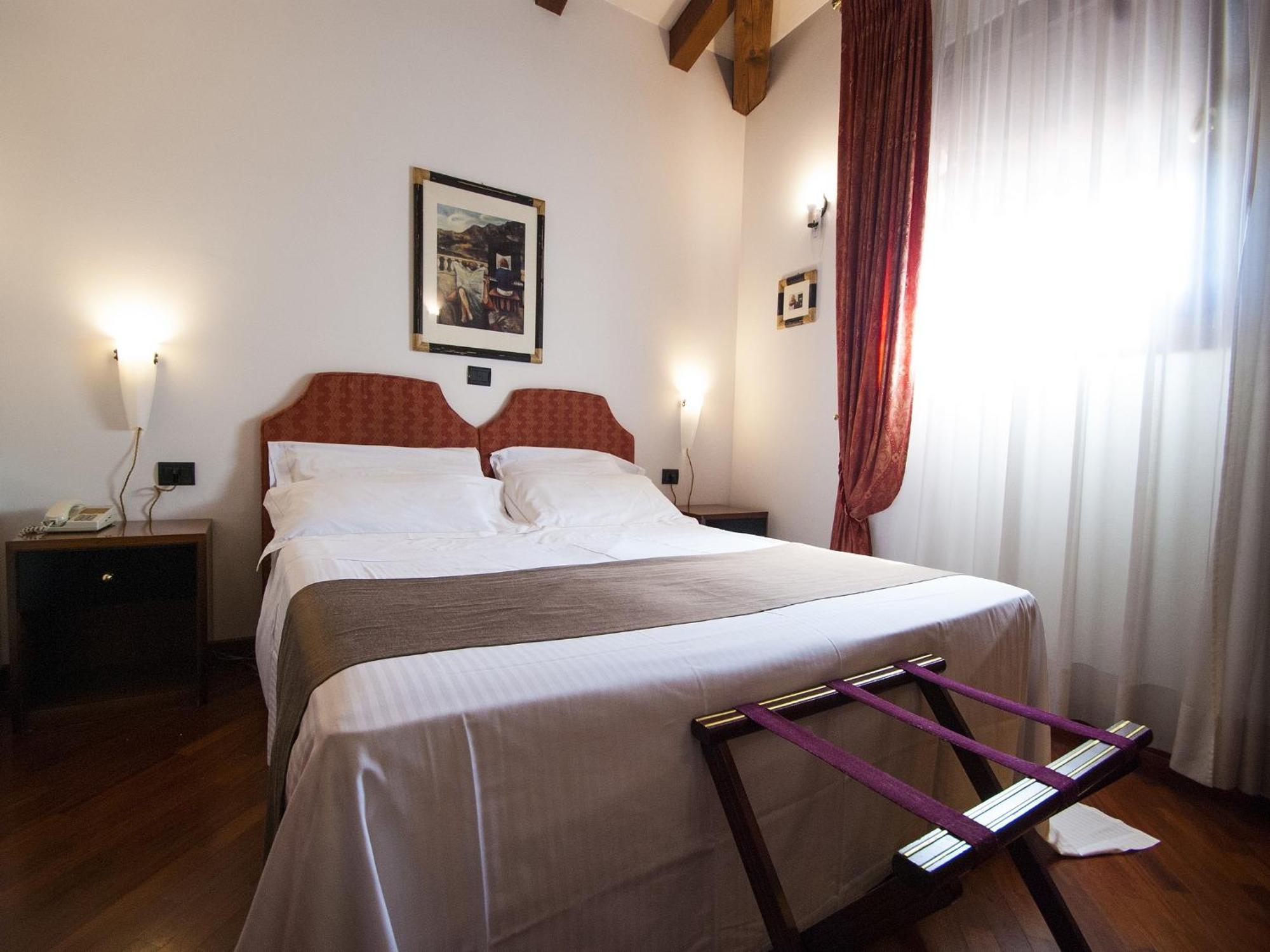 Alla Rocca Hotel Conference & Restaurant Bazzano Εξωτερικό φωτογραφία