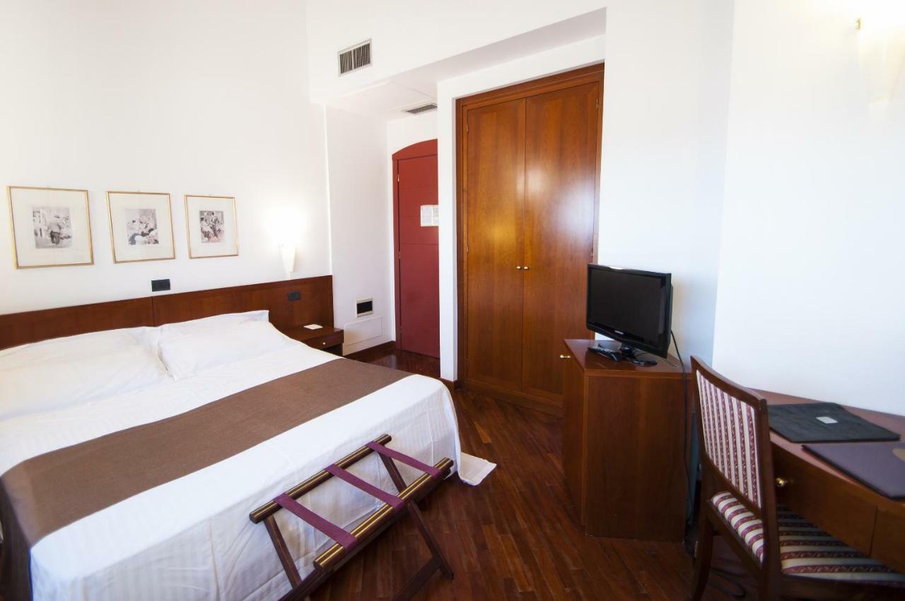 Alla Rocca Hotel Conference & Restaurant Bazzano Εξωτερικό φωτογραφία