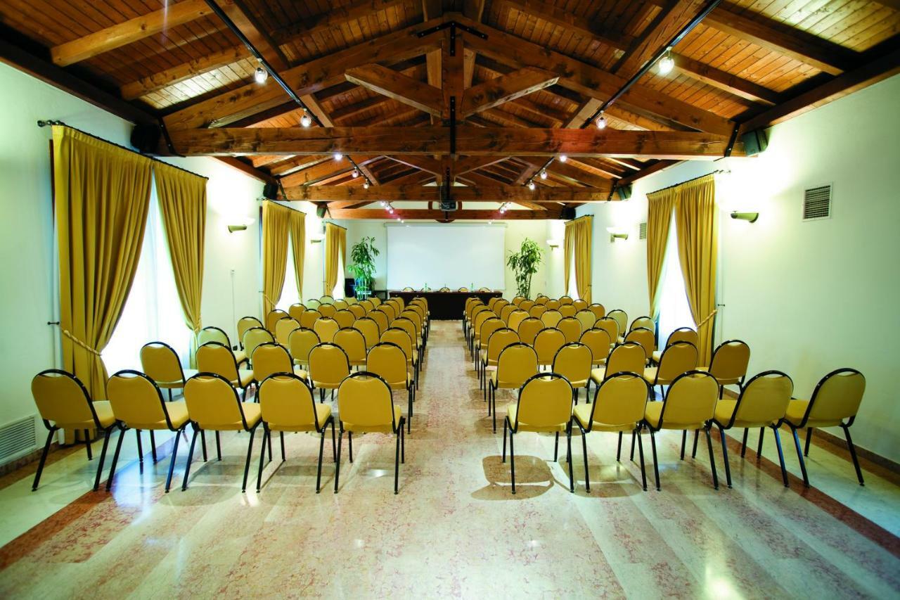 Alla Rocca Hotel Conference & Restaurant Bazzano Εξωτερικό φωτογραφία